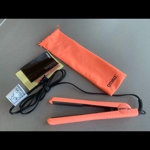 Amika Ceramic Flat iron